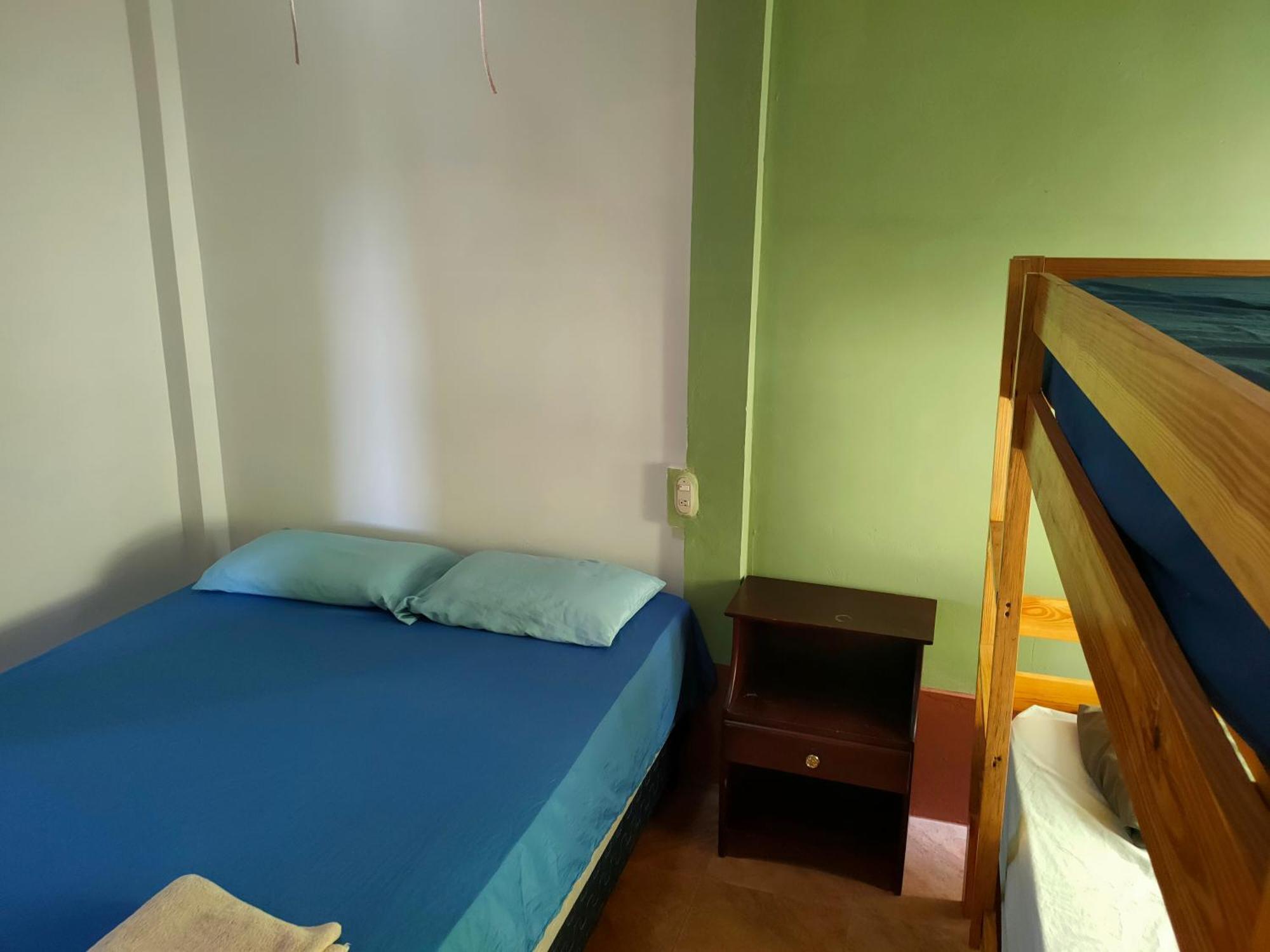 Guesthouse Island Escape South End Habitación foto
